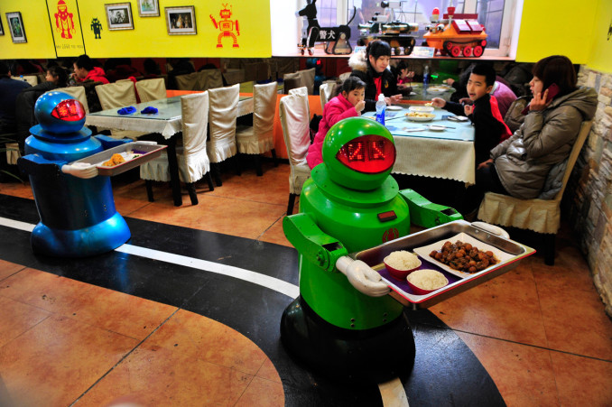 Robots working in Restaurants in China5