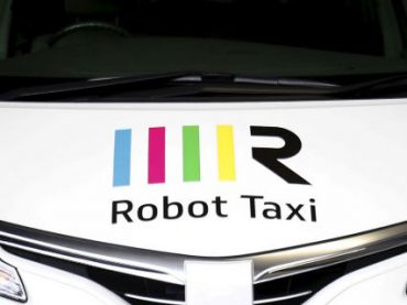 К 2020 году таксистов в Японии заменят роботы