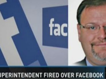 В США чиновника уволили за расистские сообщения на Facebook