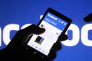 Бывшие журналисты Facebook пожаловались на условия труда