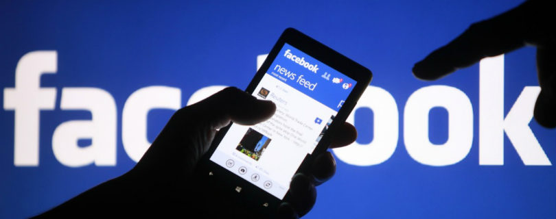 Бывшие журналисты Facebook пожаловались на условия труда