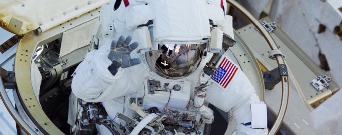 Космическая прогулка: астронавт рассказал о своей работе в открытом космосе (фото)