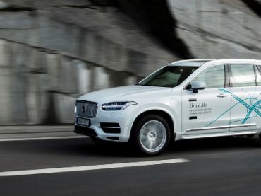 Volvo нанимает 400 разработчиков для партнерства с Uber