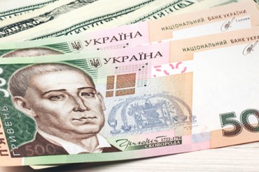 Нет роста: кому работодатели не спешат поднимать зарплаты