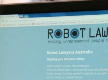 Робот-юрист консультирует граждан, которые не могут нанять адвоката