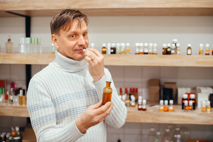 «В парфюмерии все так же, как в музыке, – только из других материалов»: интервью с парфюмером Евгением Лазарчуком