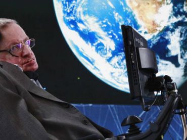 Ричард Брэнсон отправит известного физика Стивена Хокинга в космос