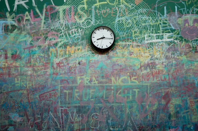 8 главных мыслей из книги «Искаженное время. Особенности восприятия времени»
