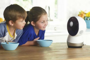 Робот Jibo, над которым трудились украинские разработчики, попал на обложку Time