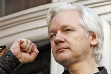 Основатель проекта Wikileaks Джулиан Ассанж официально стал эквадорцем