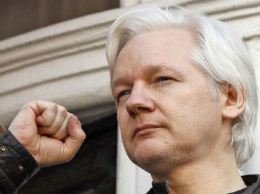 Основатель проекта Wikileaks Джулиан Ассанж официально стал эквадорцем
