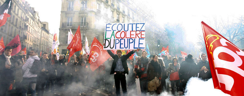 Во Франции проходит масштабная забастовка учителей и железнодорожников