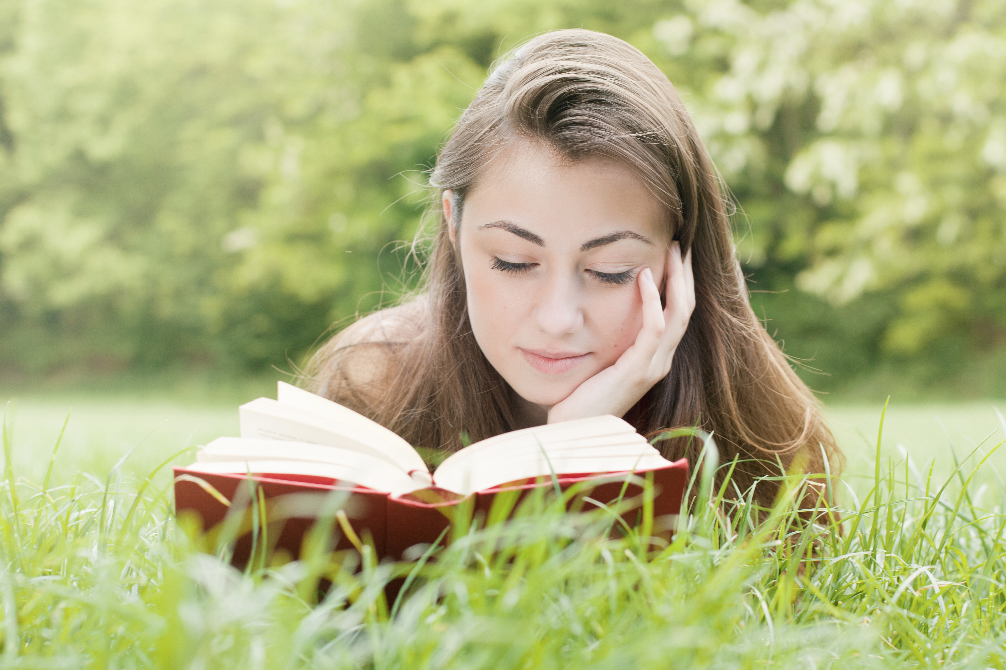 Що читати влітку: 8 книжок для гарного настрою