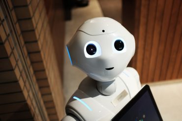 Обережно, роботи: які професії замінить штучний інтелект, і як себе убезпечити?