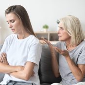 Токсичні люди: як їх розпізнати та спілкуватися без шкоди для себе