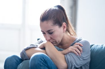 Як розпізнати та лікувати депресію: поради психолога